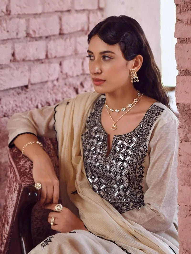 Ivory Noir Hand-Embroidered Kurta Set with Dupatta