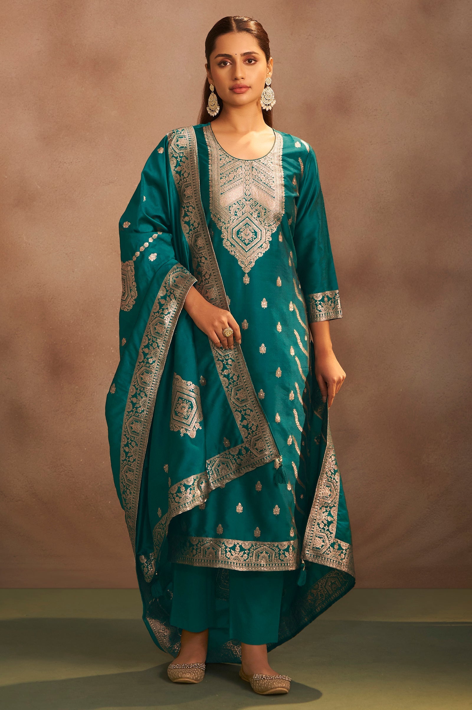 Zarina Rama Green Jacquard Kurta Set
