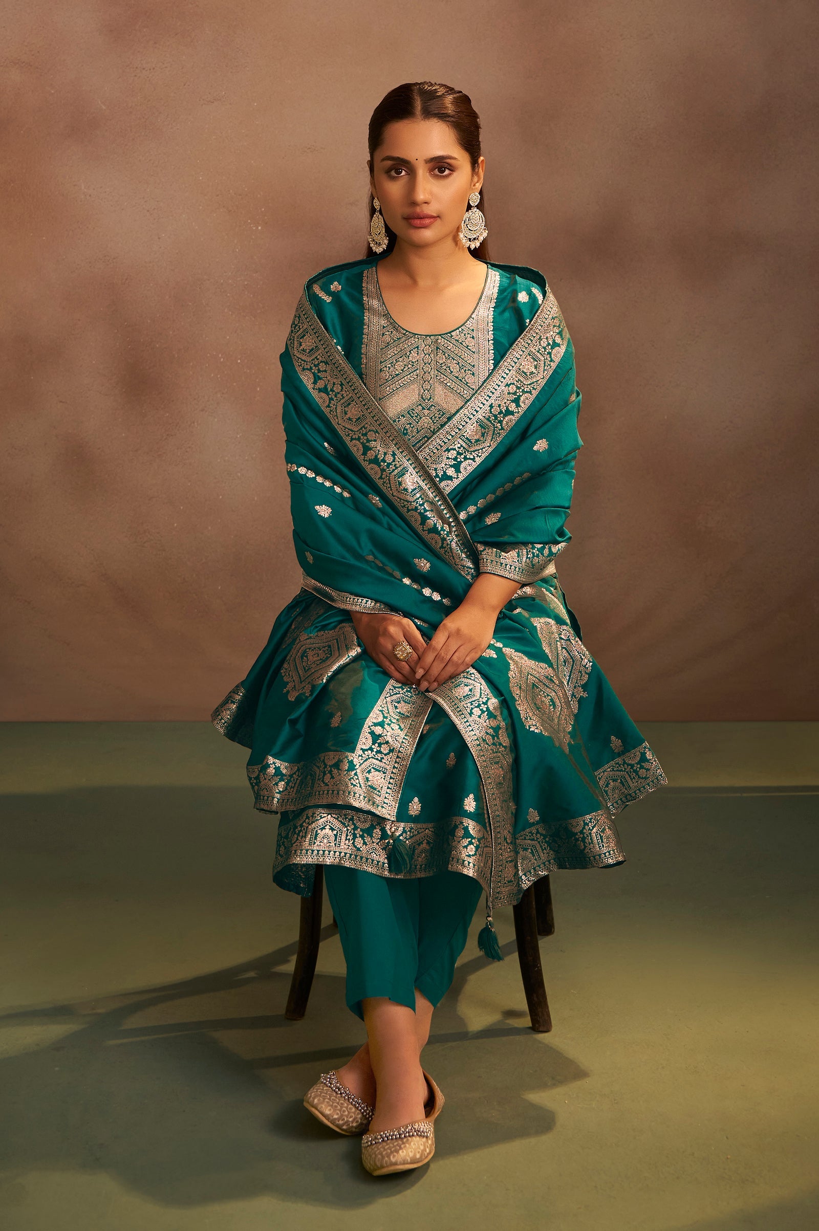 Zarina Rama Green Jacquard Kurta Set