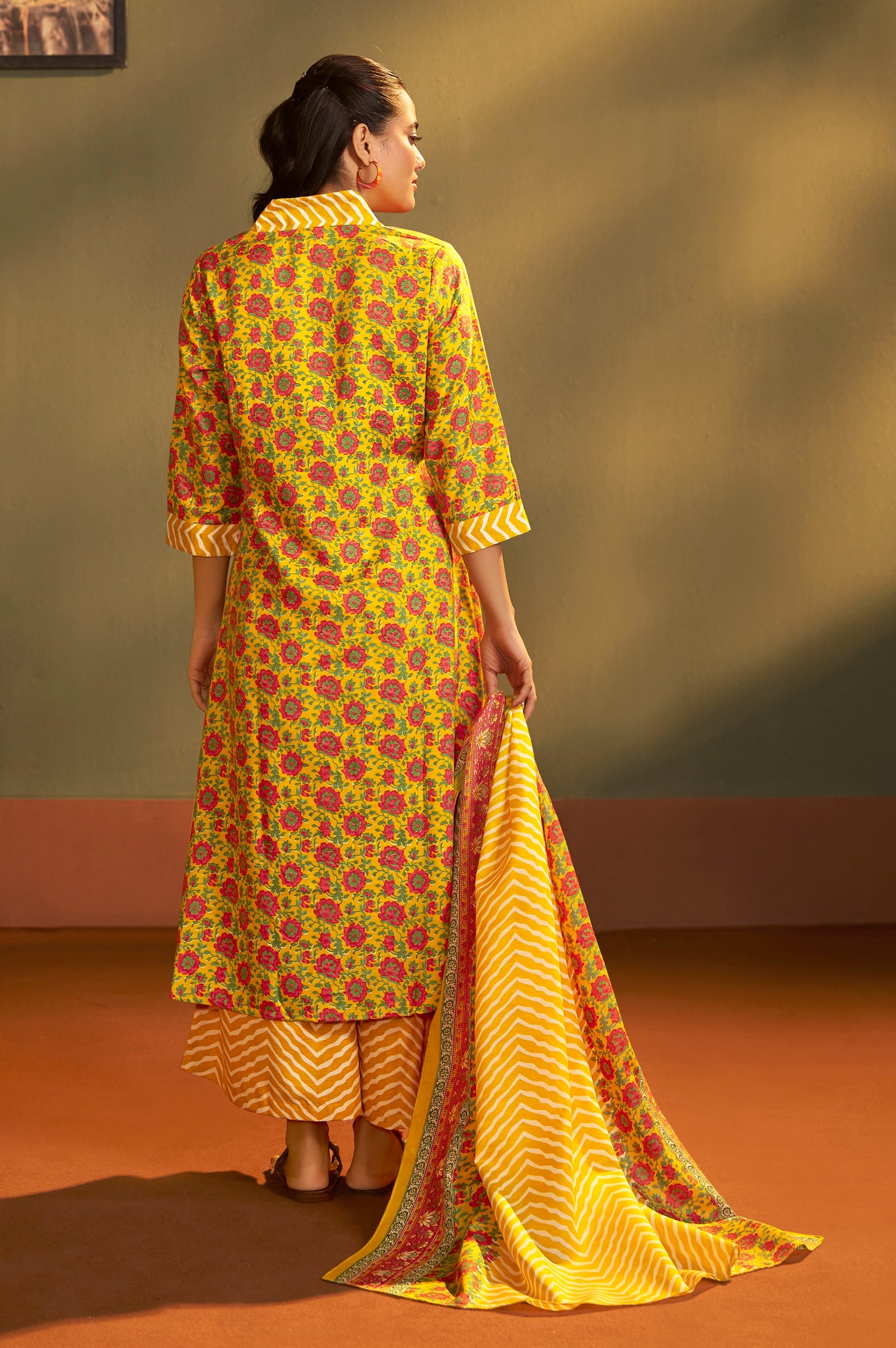 Sunheri Bloom Printed Kurta Set