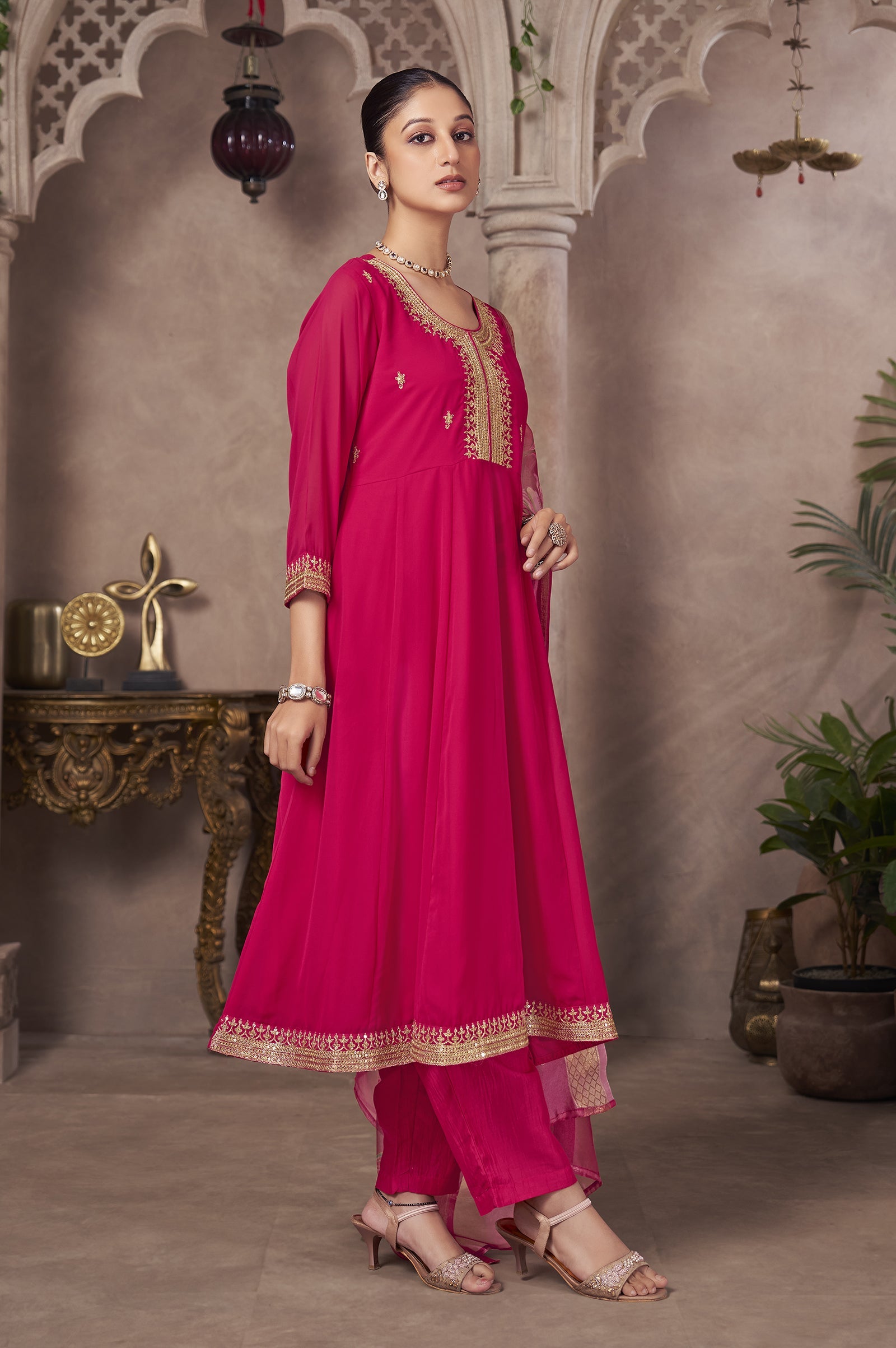 Aaradhya Embroidered Kurta Set