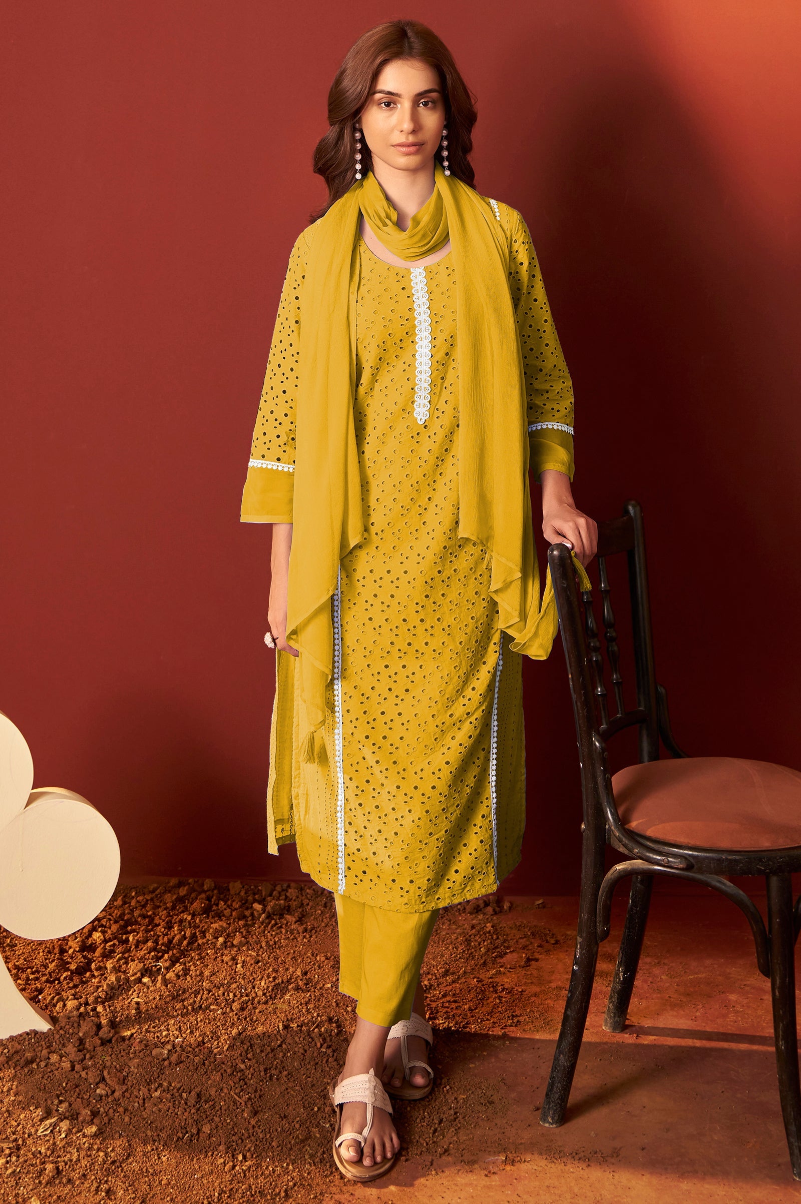 Noor Lace Schiffli Kurta Set