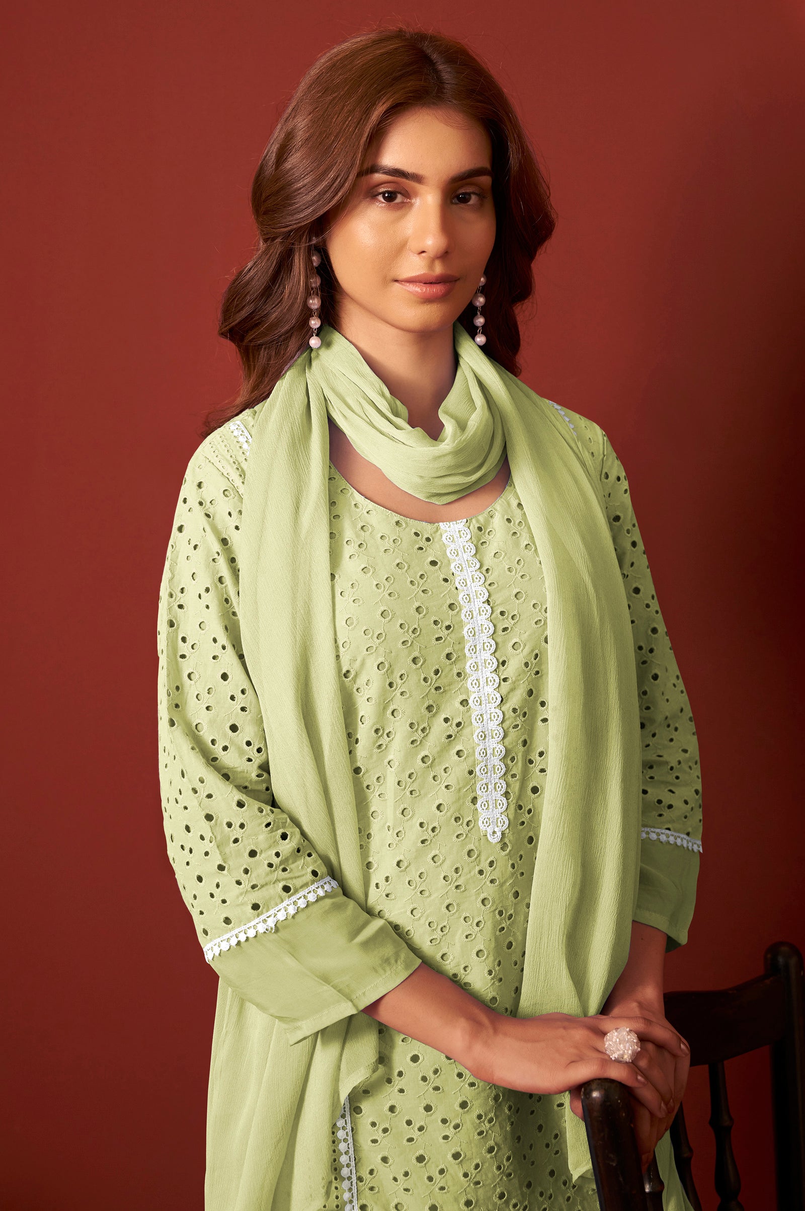 Pista Noor Schiffli Kurta Set