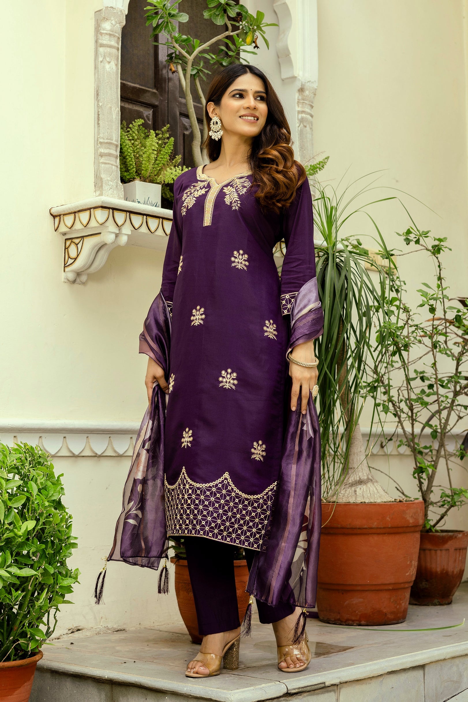 Noorea Embroidered Chanderi Suit Set