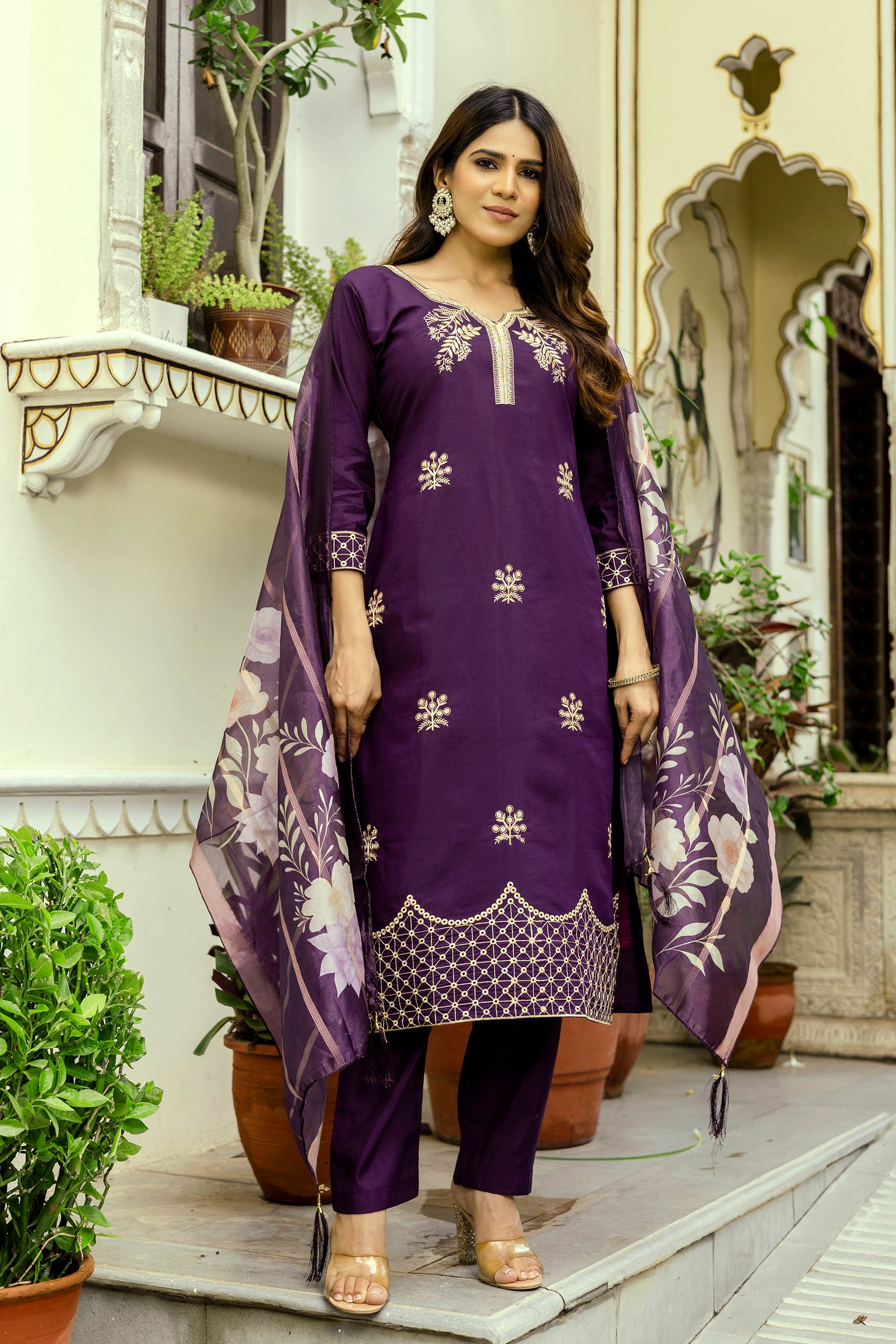 Noorea Embroidered Chanderi Suit Set