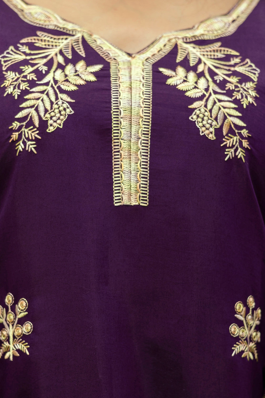 Noorea Embroidered Chanderi Suit Set