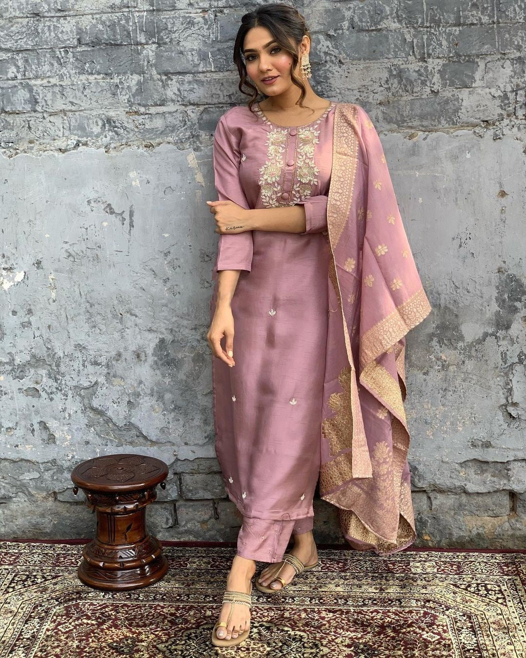 Vani Gulab Mauve Embroidered Kurta Set with Dupatta