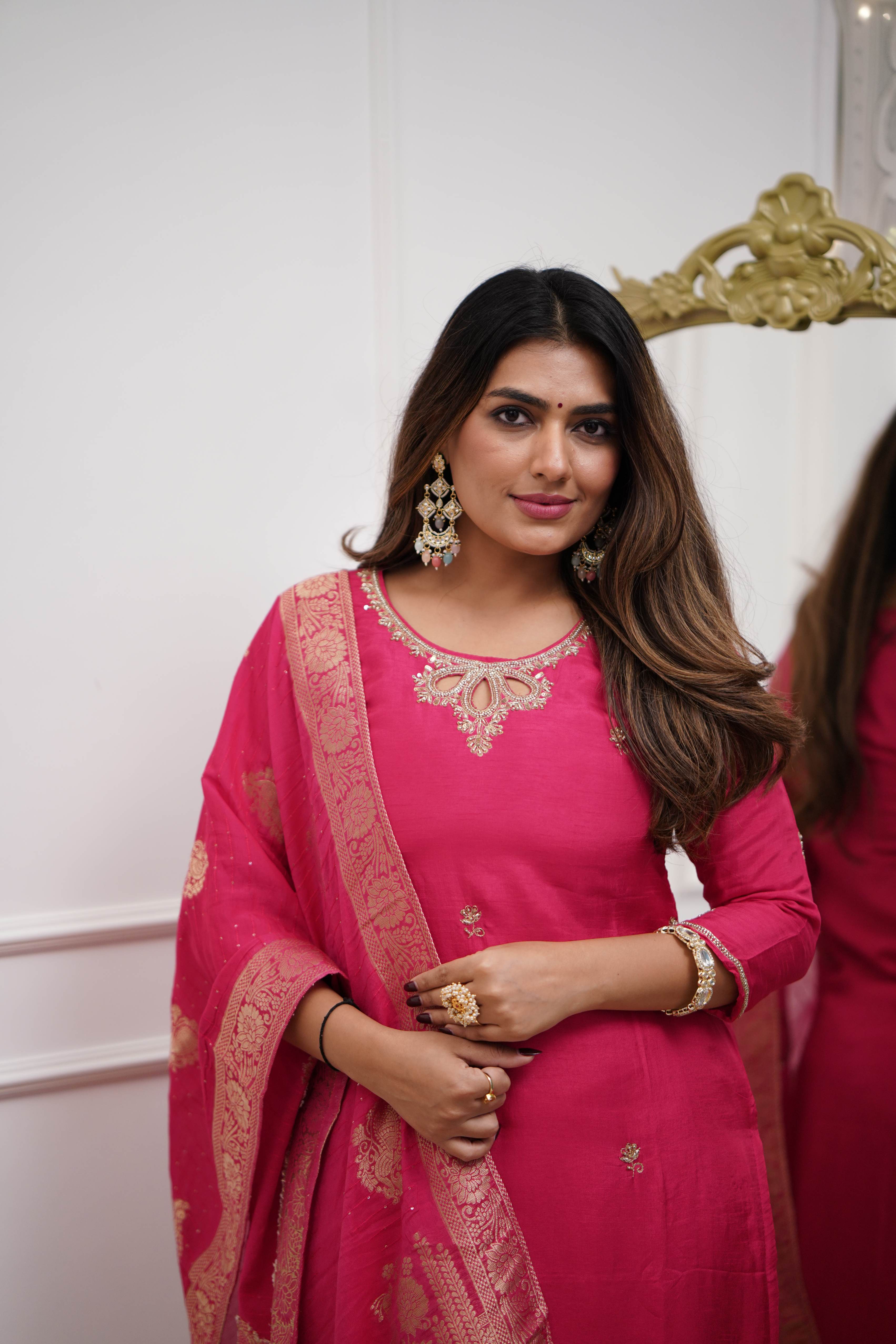 Rangrez Rani Zari-Embellished Kurta Set with Banarasi Dupatta