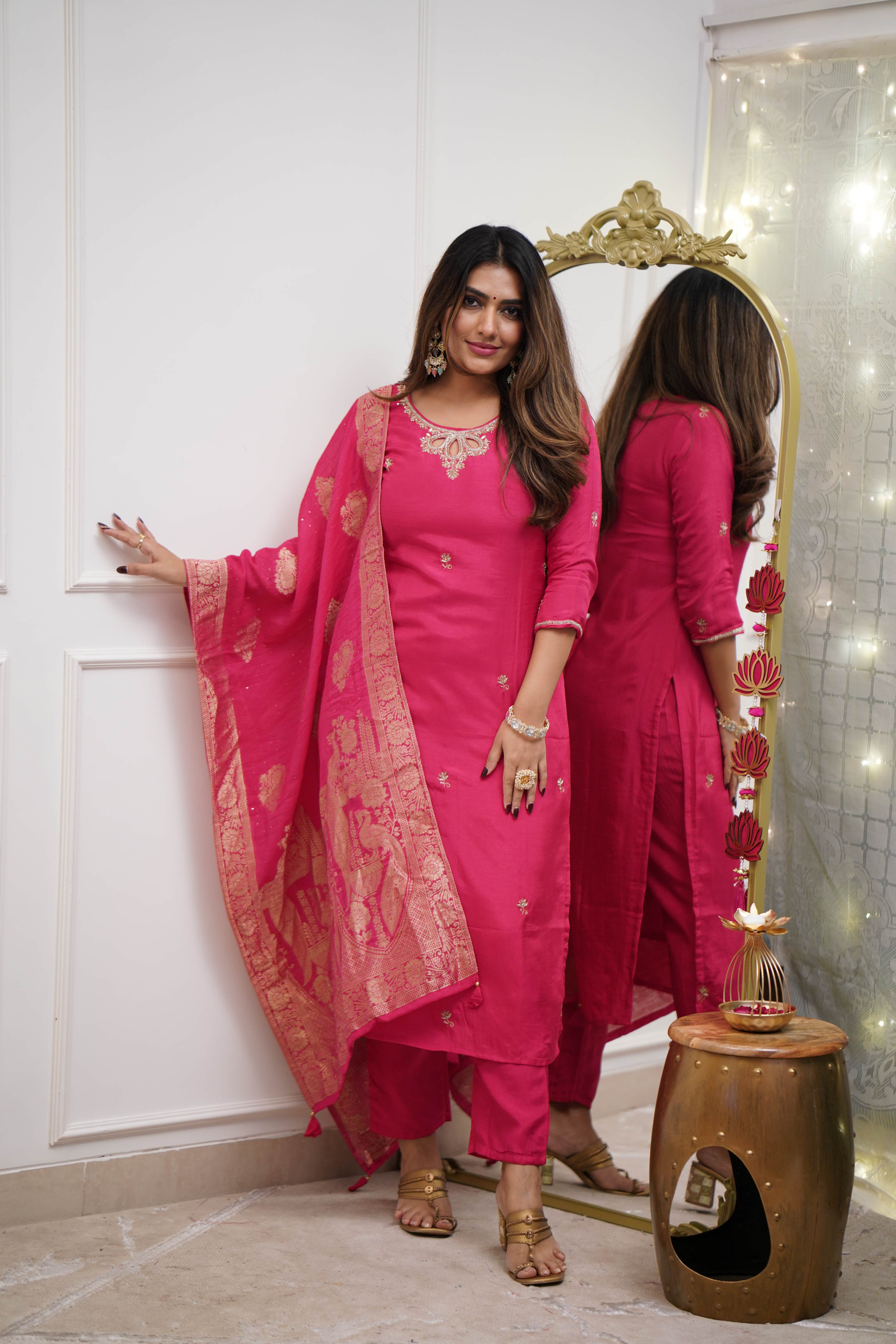 Rangrez Rani Zari-Embellished Kurta Set with Banarasi Dupatta